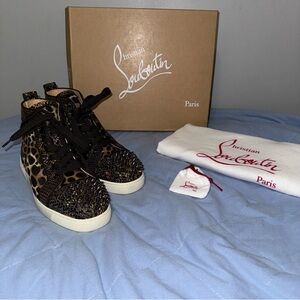 ✨LIKE NEW✨Christian Louboutin Leopard Print Sneakers